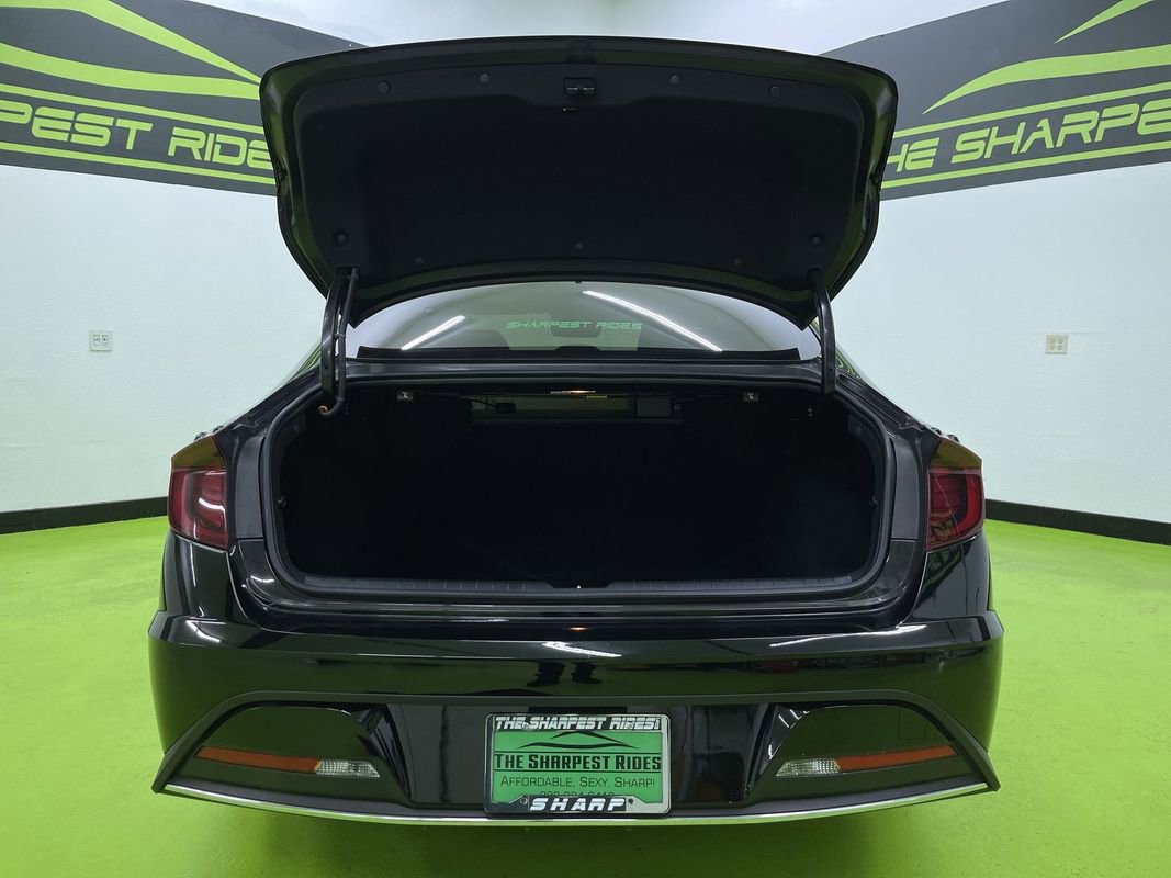 Used 2023 Hyundai Sonata SE w/ Preferred Accessory Package image 9