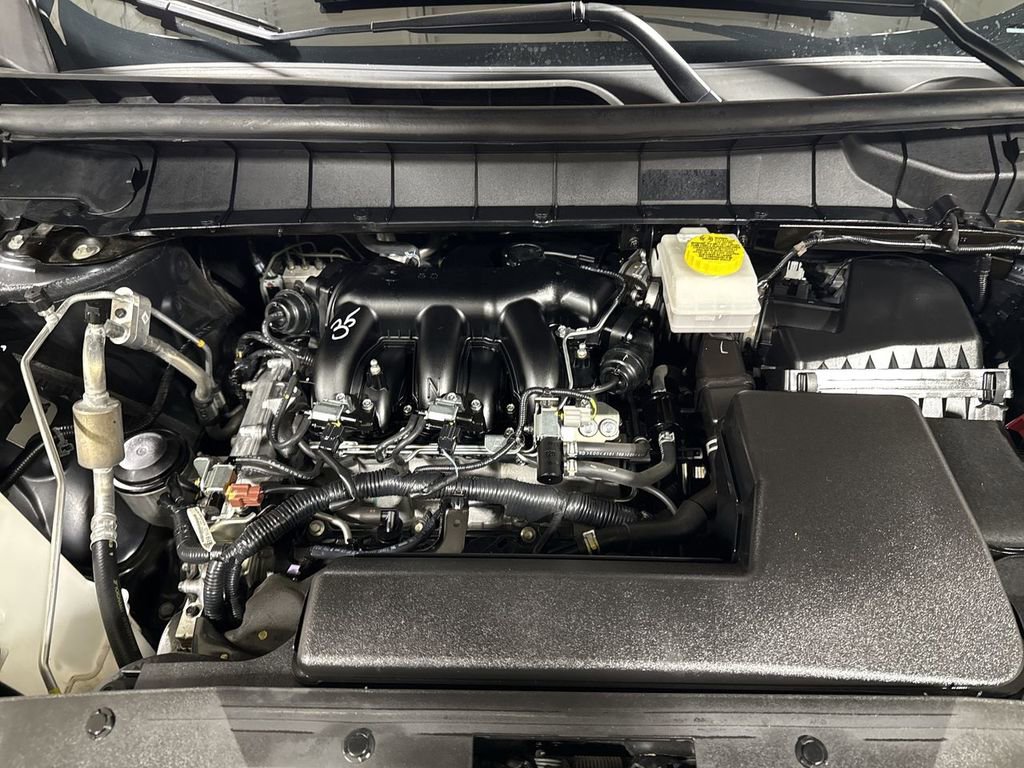 Used 2025 Nissan Pathfinder SV FWD image 25