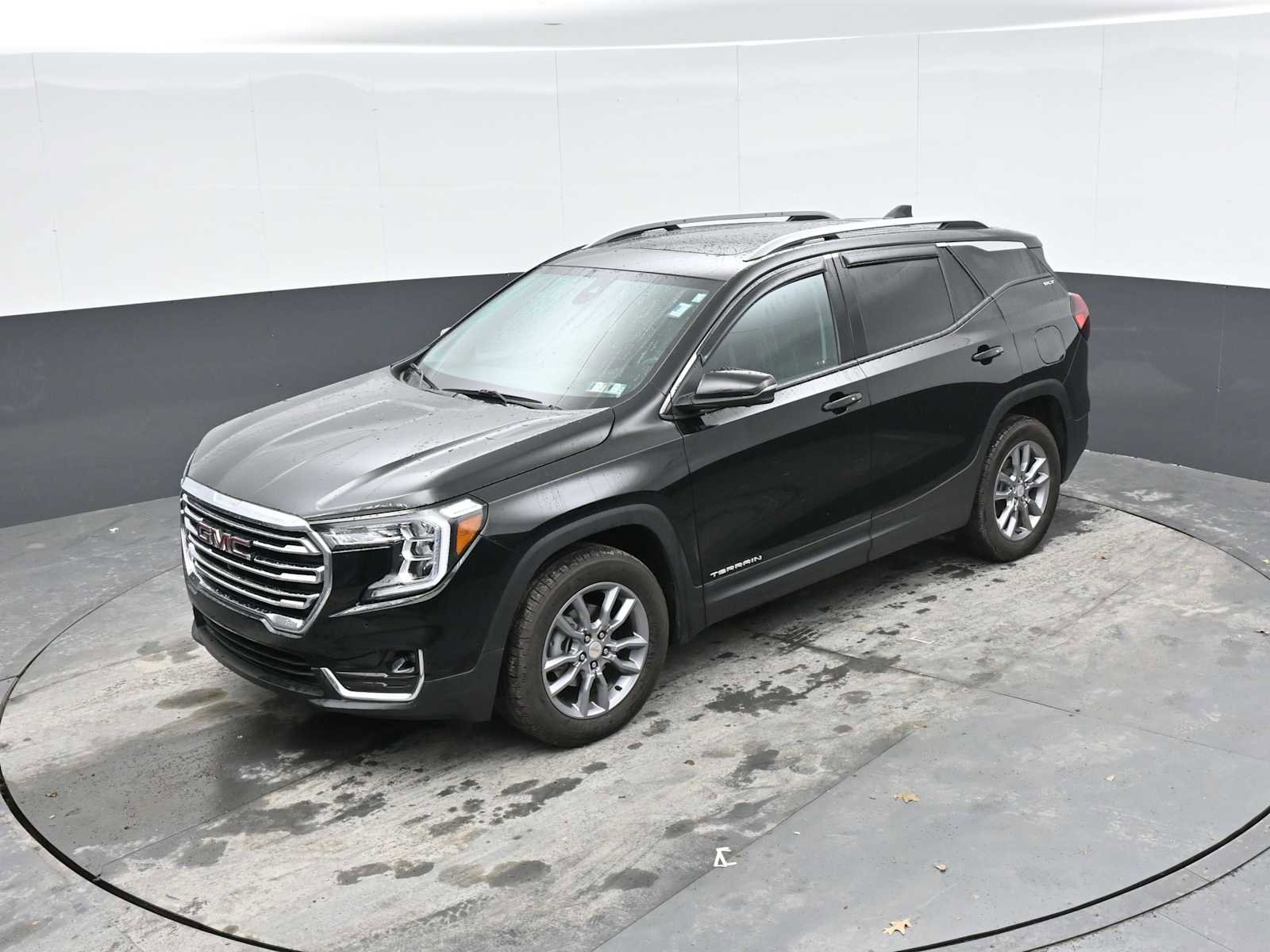 Used 2022 GMC Terrain SLT w/ Infotainment Package II image 13