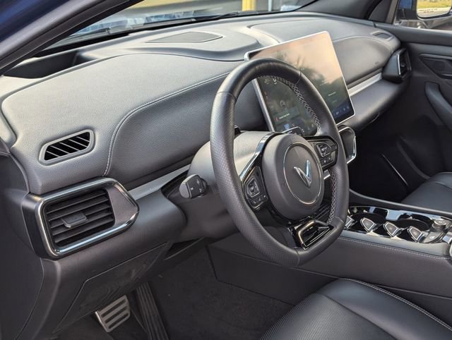 Used 2023 VinFast VF 8 Plus AWD/4WD image 7