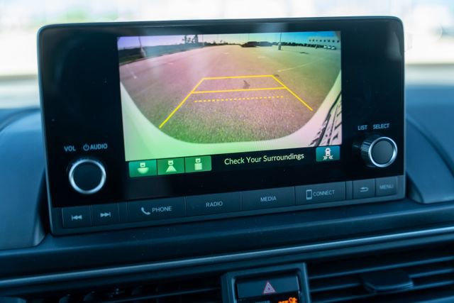 Used 2025 Honda Pilot Sport image 28