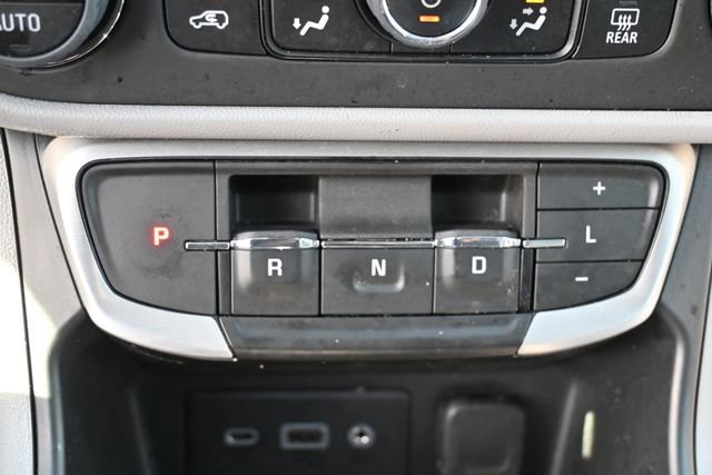 Used 2023 GMC Terrain SLE w/ Driver Convenience Package image 23