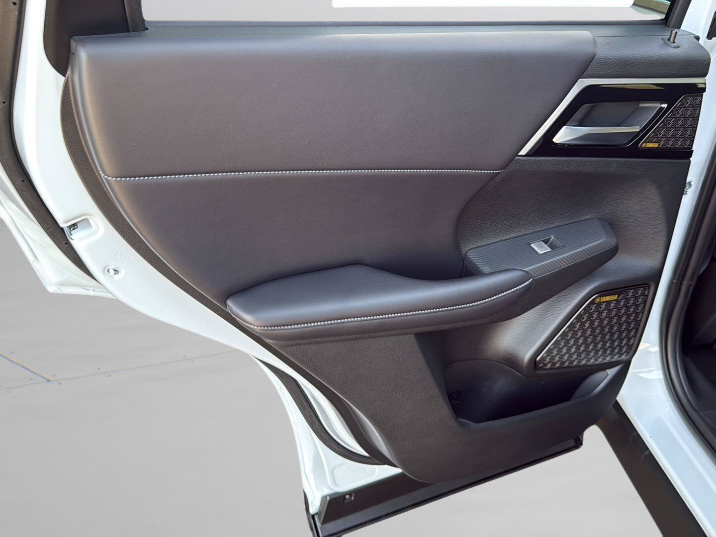 New 2026 Mitsubishi Outlander SE FWD image 30