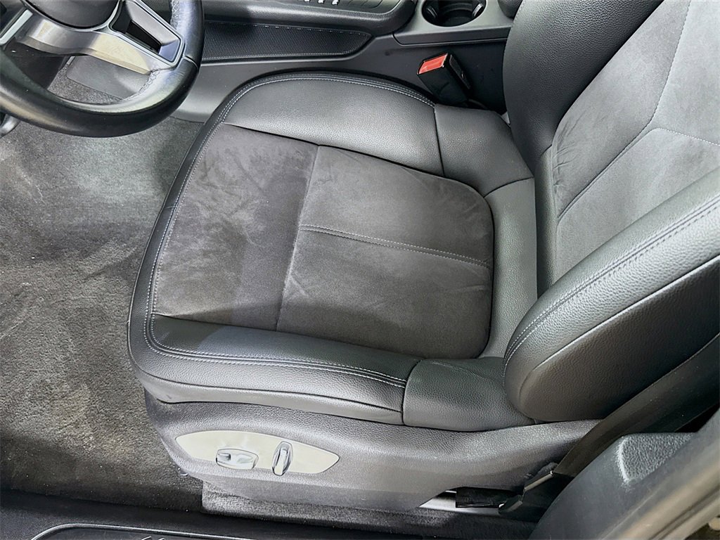 Used 2021 Porsche Macan image 21