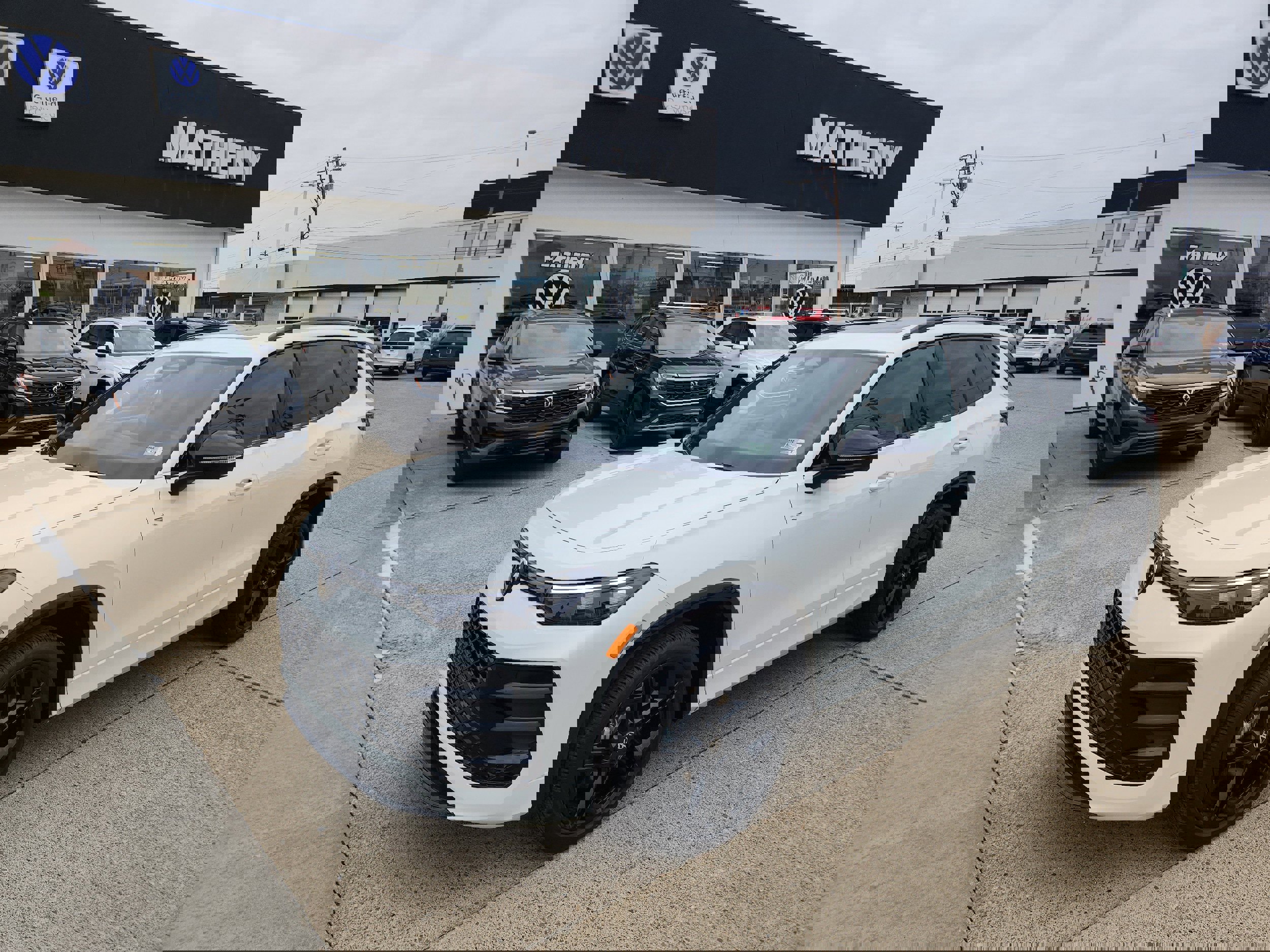 New 2026 Volkswagen Tiguan SE R-Line