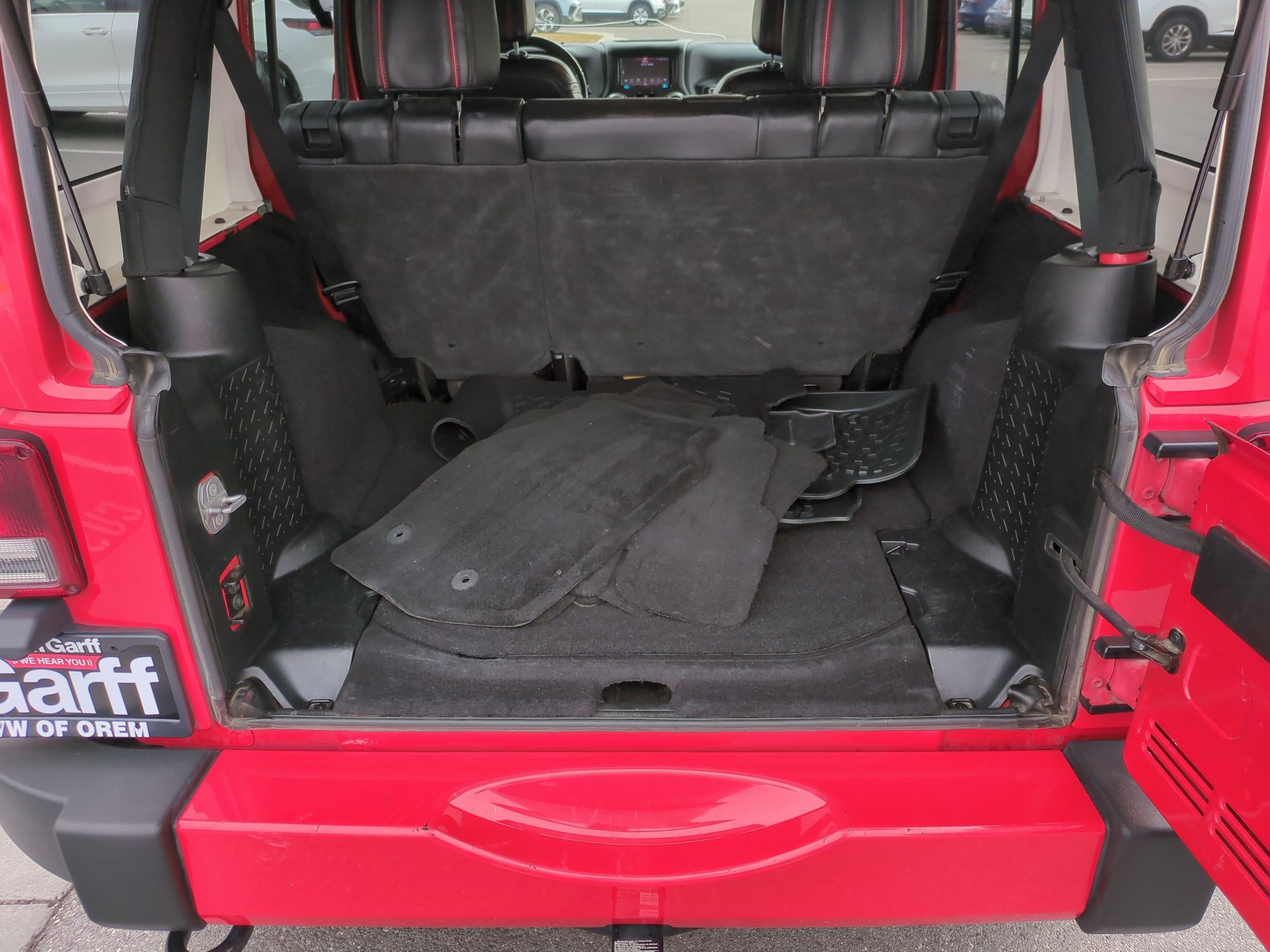 Used 2018 Jeep Wrangler Unlimited Sahara image 29