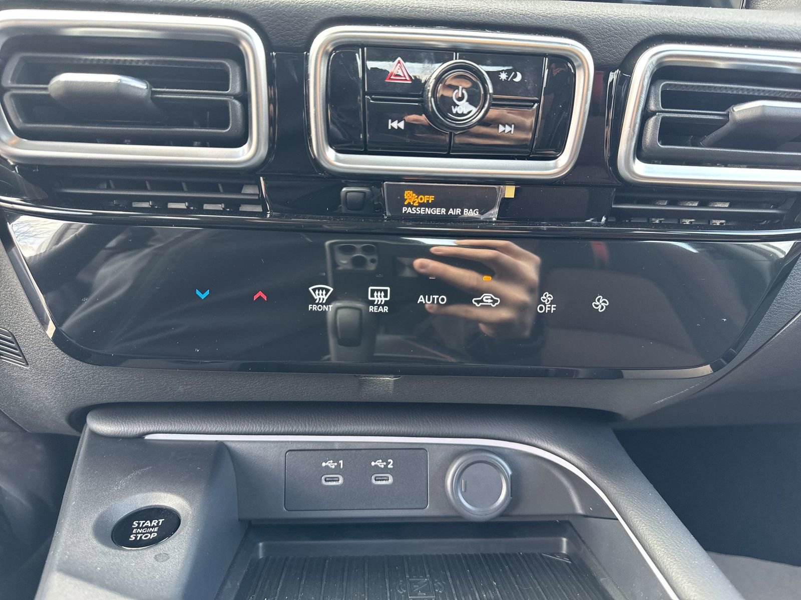 New 2026 Nissan Sentra SR w/ Floor Mat Package image 17