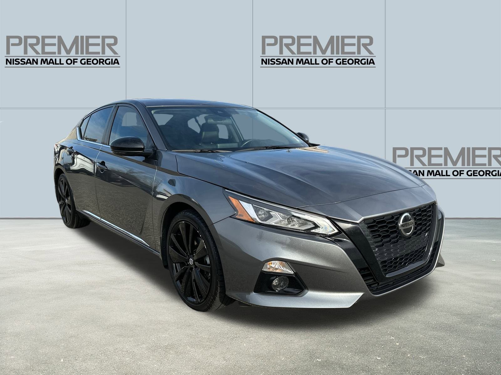 Used 2022 Nissan Altima 2.5 SR w/ Midnight Edition Package image 3