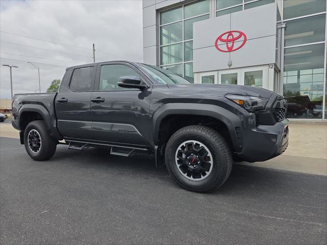 Certified 2025 Toyota Tacoma TRD Off-Road w/ TRD Off Road Premium Package AWD/4WD image 1