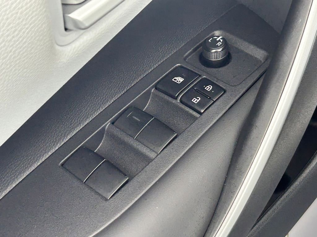 Used 2024 Toyota Corolla SE image 16