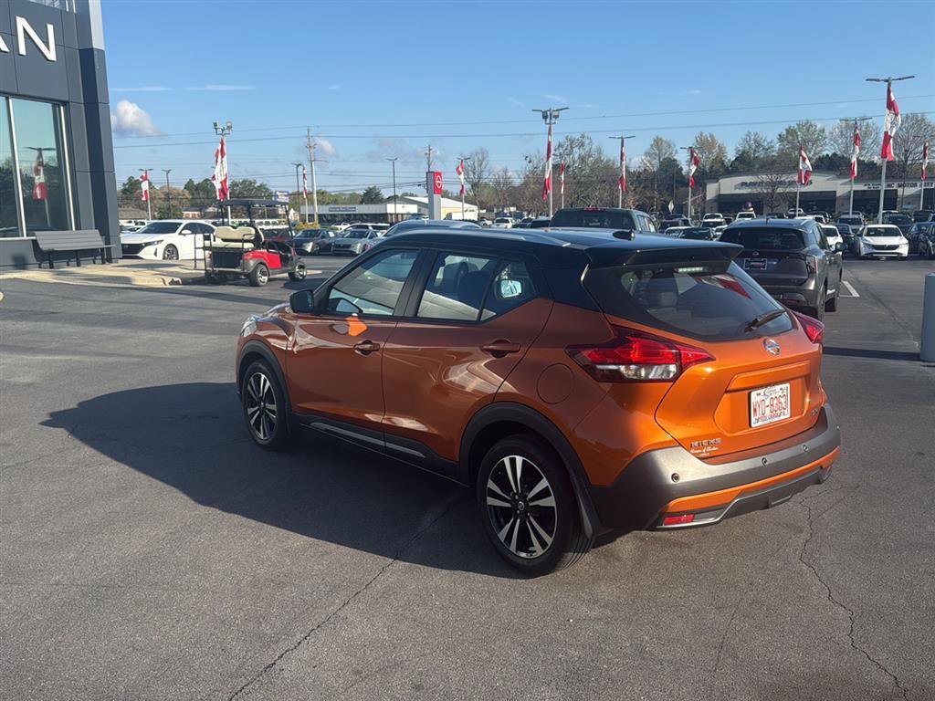 Used 2020 Nissan Kicks SR image 13