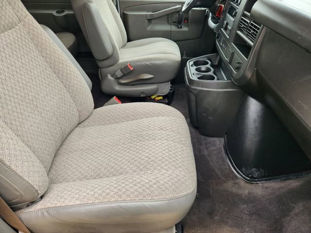 Used 2025 Chevrolet Express 3500 LS RWD image 18