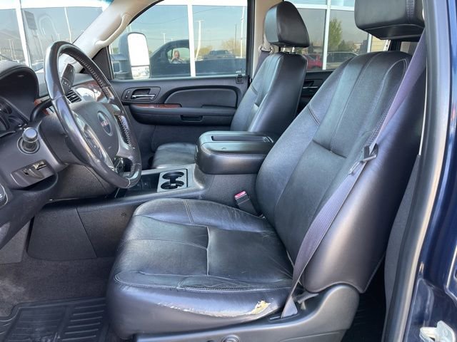 Used 2007 GMC Sierra 2500 SLT w/ EZ-Lift Tailgate Package AWD/4WD image 11