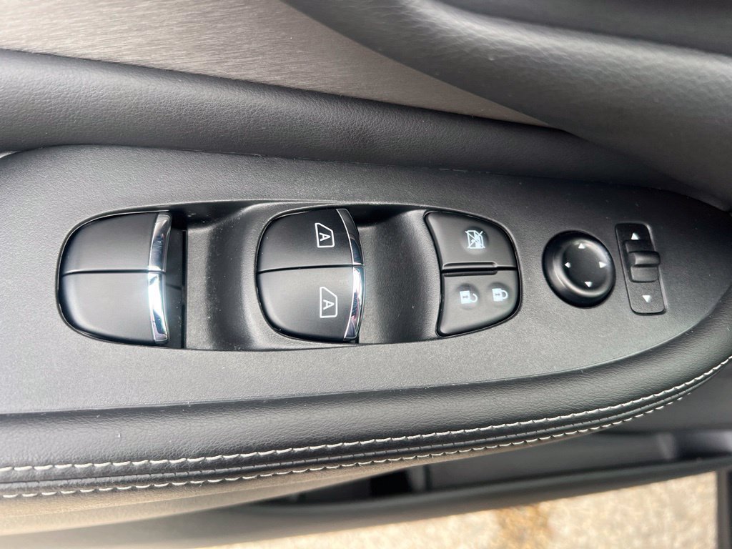 Certified 2023 Nissan Murano SL w/ SL Moonroof Package FWD image 48