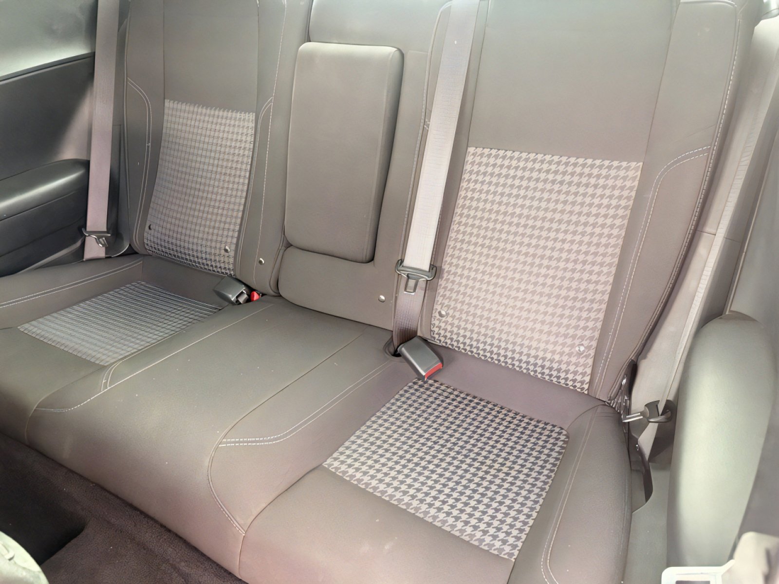 Used 2021 Dodge Challenger SXT w/ Blacktop Package image 13