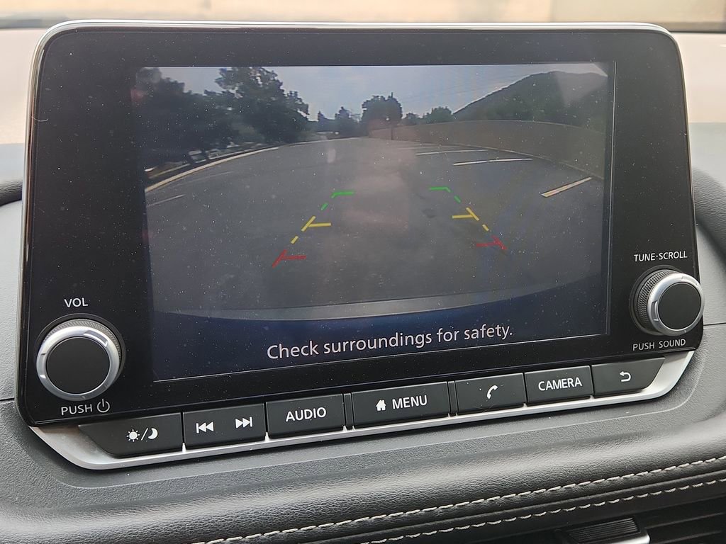 Used 2023 Nissan Rogue SV image 23