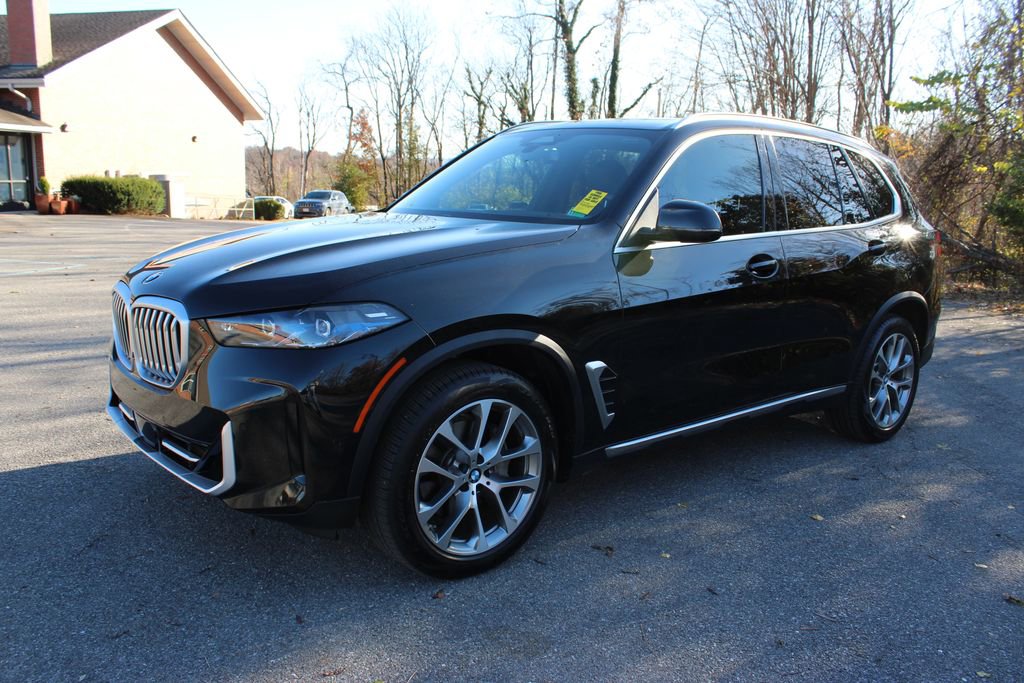 Used 2024 BMW X5 xDrive40i w/ Premium Package image 5