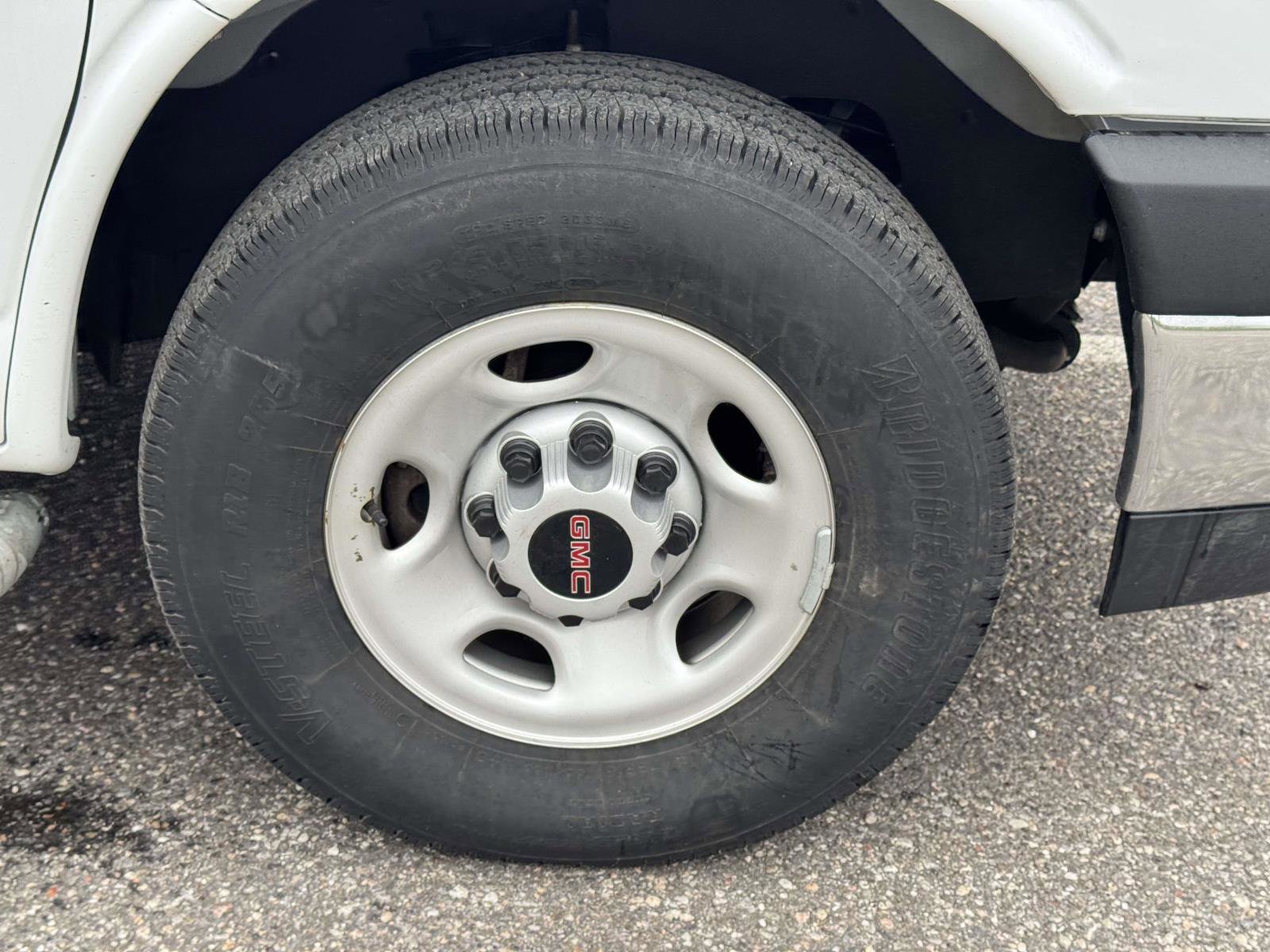 Used 2024 GMC Savana 2500 w/ Driver Convenience Package image 8