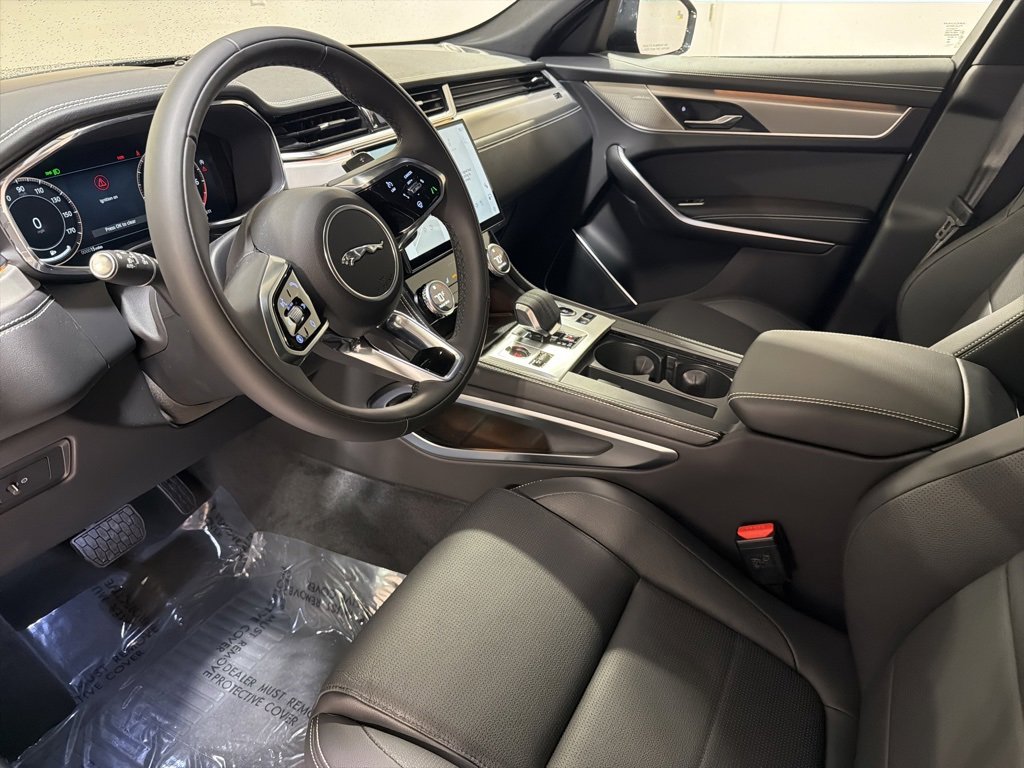 New 2026 Jaguar F-PACE R-Dynamic S image 10