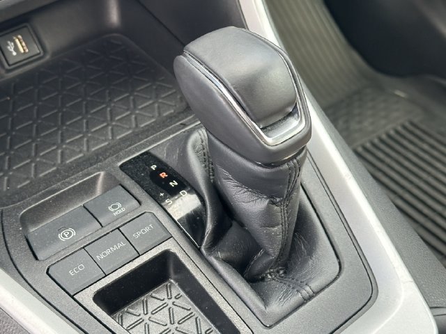 Used 2023 Toyota RAV4 XLE Premium FWD image 21
