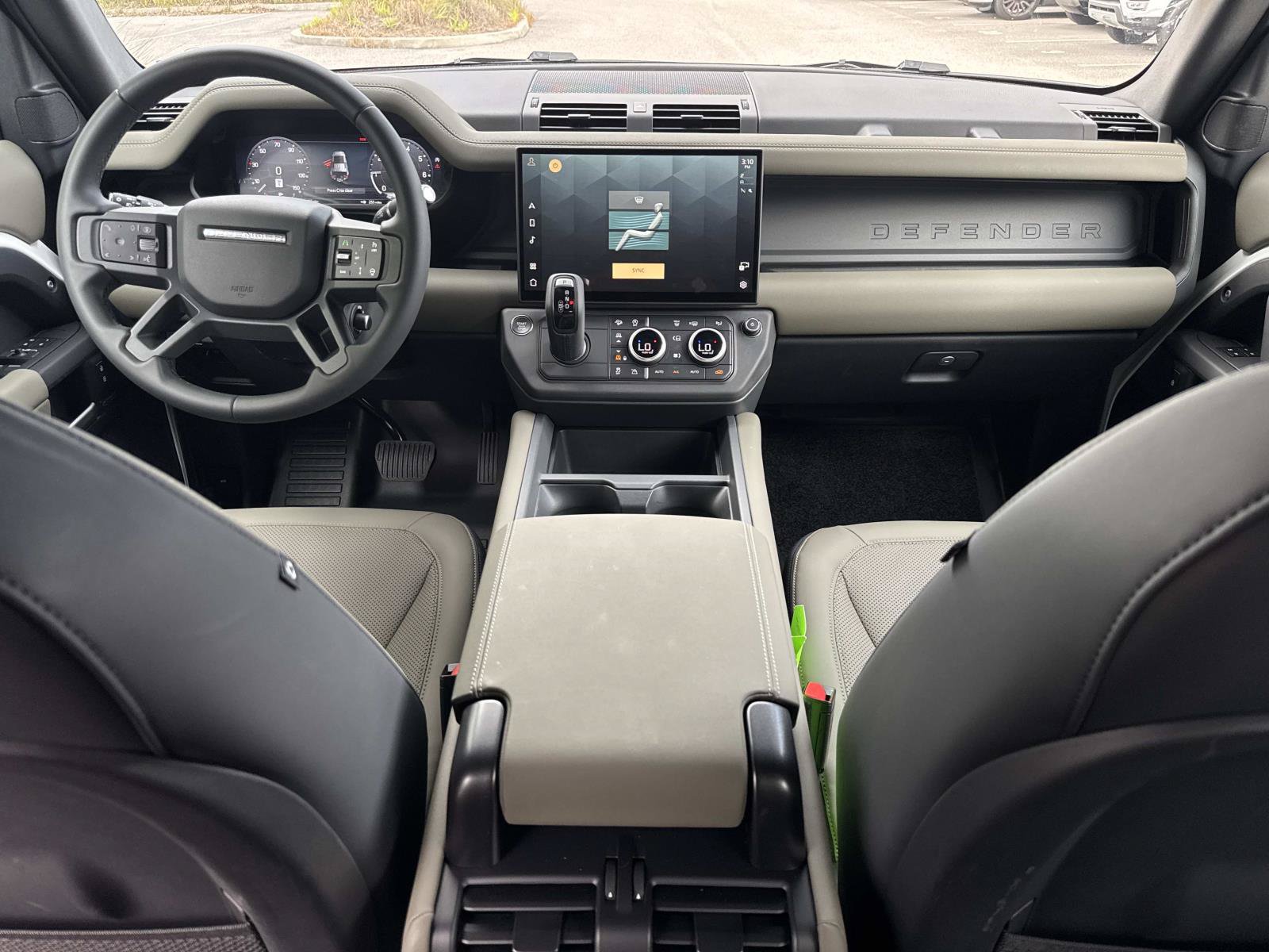 Certified 2026 Land Rover Defender 110 X-Dynamic SE AWD/4WD image 15