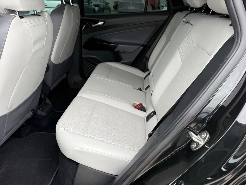 Certified 2021 Volkswagen ID.4 Pro S w/ Gradient Package RWD image 27