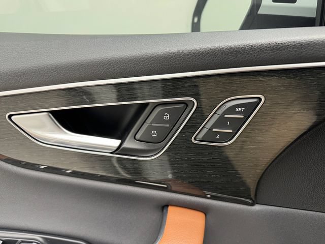 Used 2020 Audi Q8 Premium w/ Black Optic Package AWD/4WD image 36