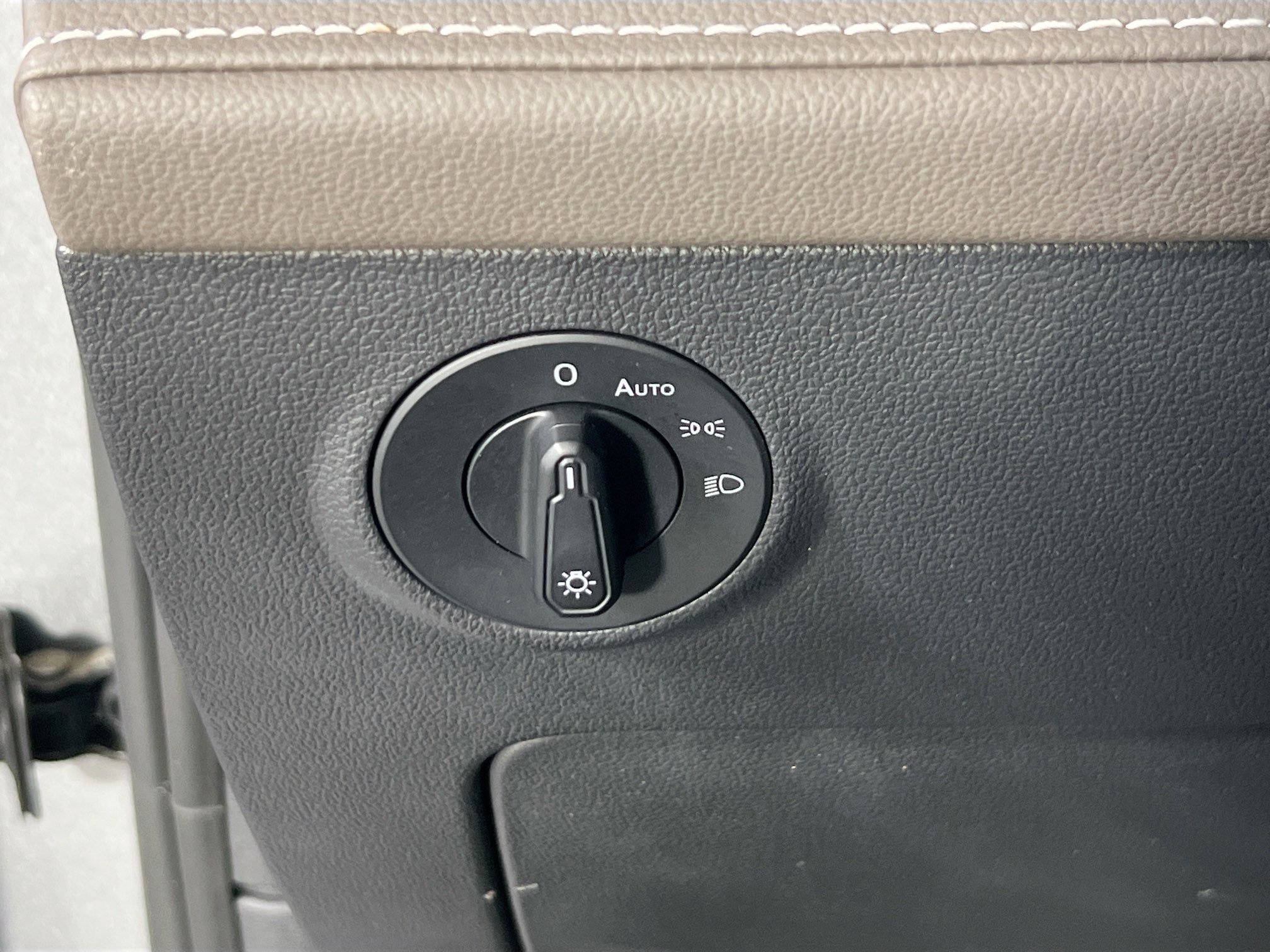 Used 2022 Volkswagen Taos SEL AWD/4WD image 10