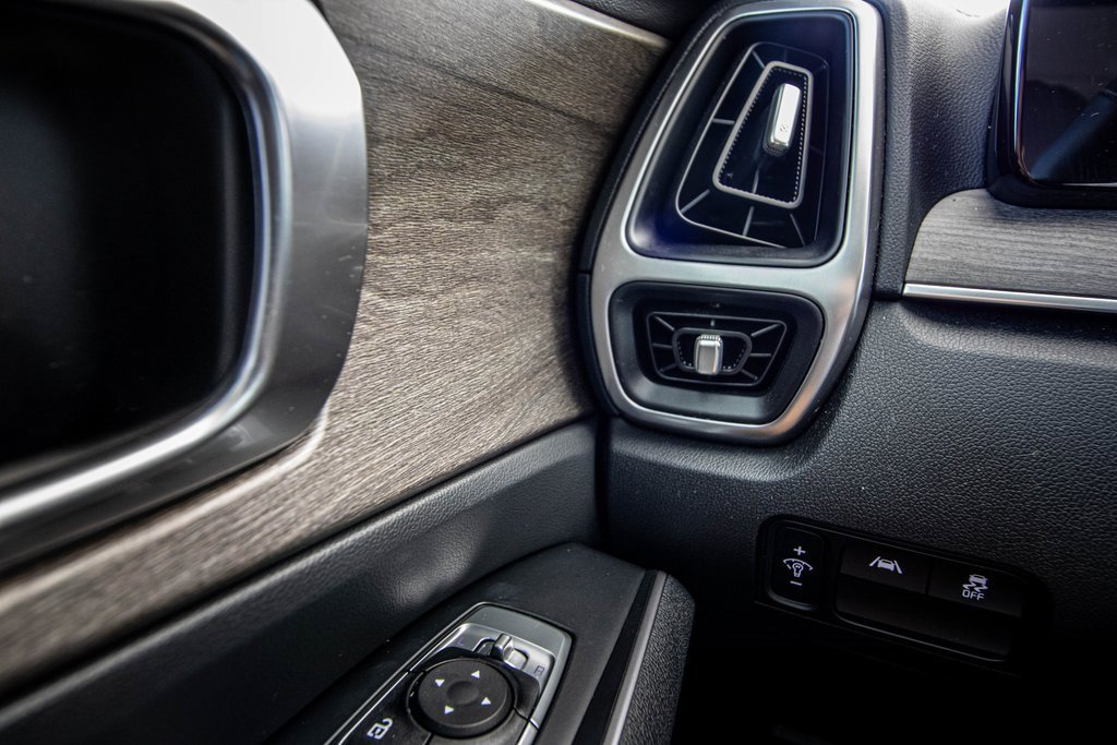 Used 2023 Kia Sorento S w/ Panoramic Sunroof Package image 28