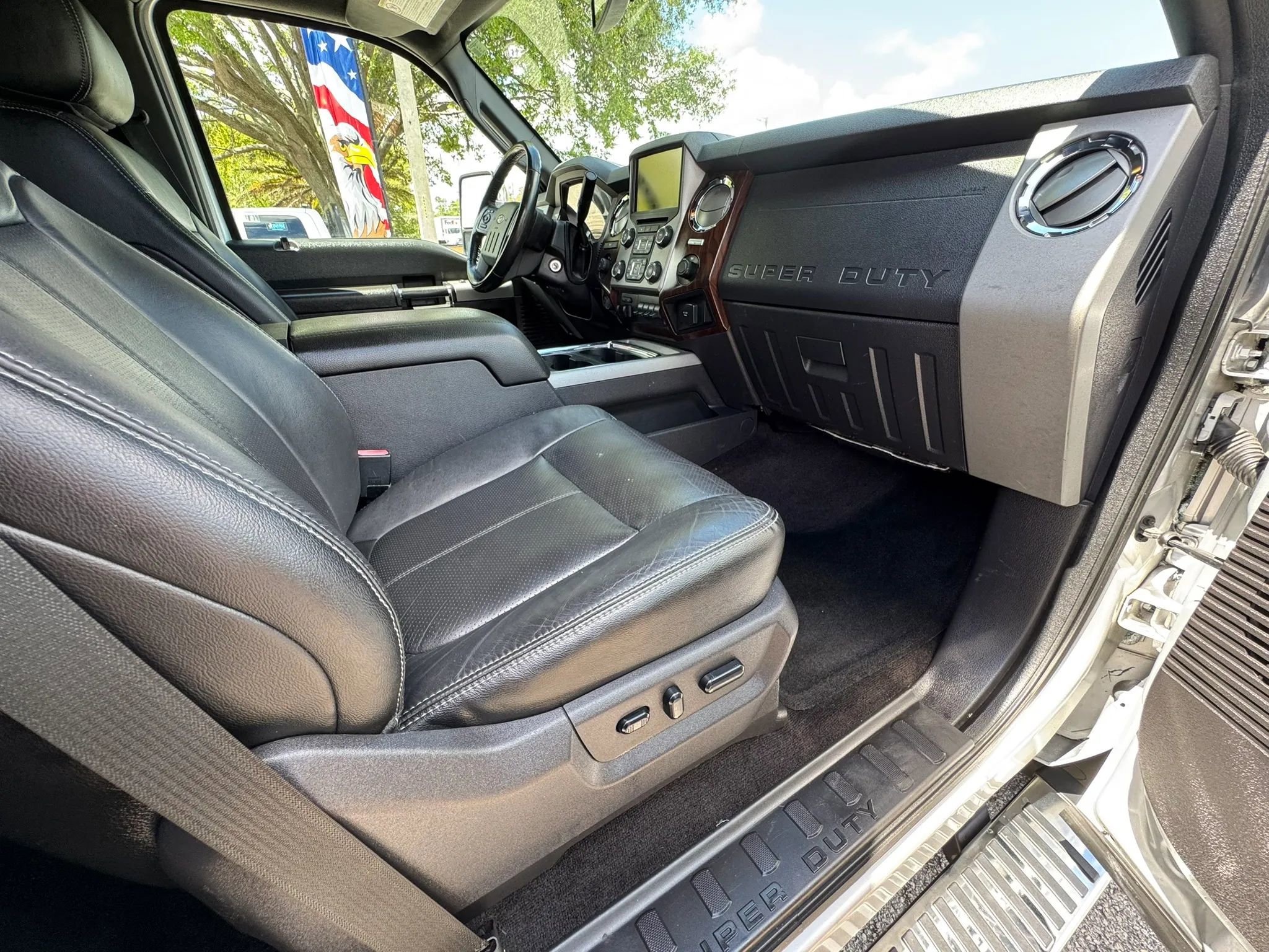 Used 2015 Ford F350 Lariat w/ Chrome Package image 15