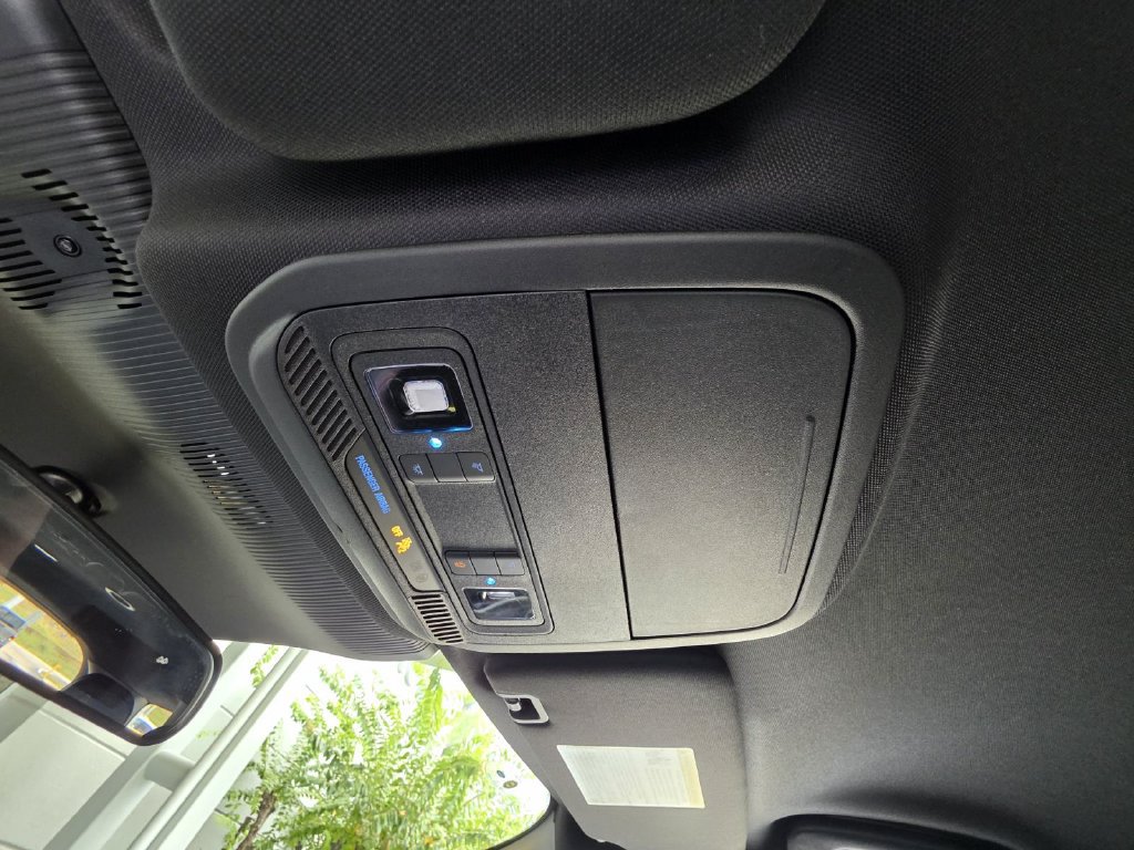 Used 2026 Ford Explorer ST-Line RWD image 30