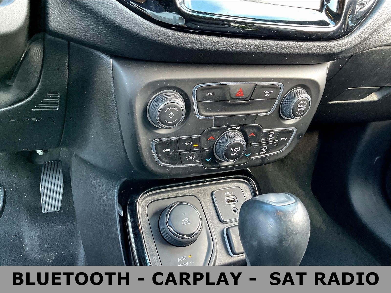 Used 2020 Jeep Compass Limited AWD/4WD image 16