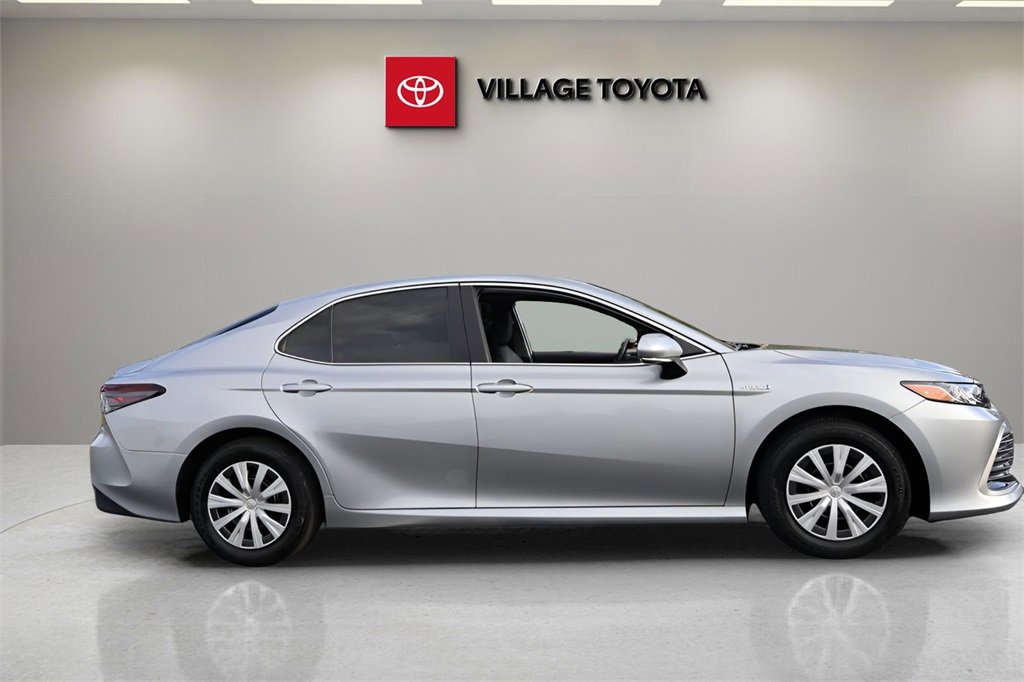 Certified 2021 Toyota Camry LE image 6