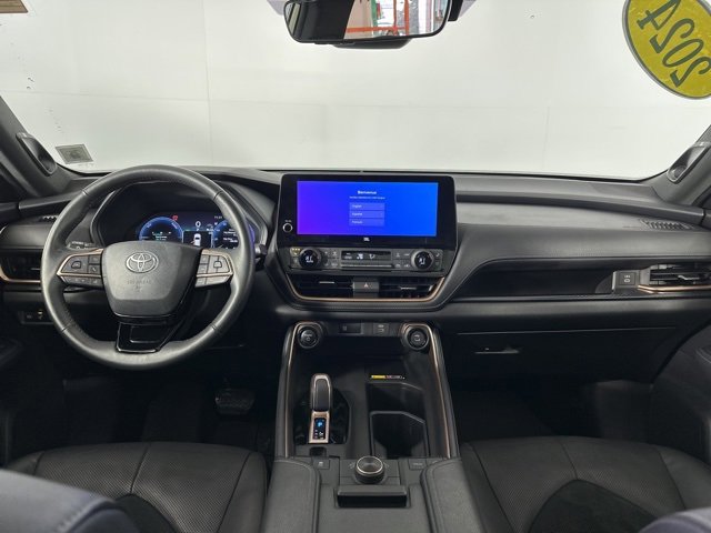 Used 2024 Toyota Grand Highlander AWD Hybrid image 11