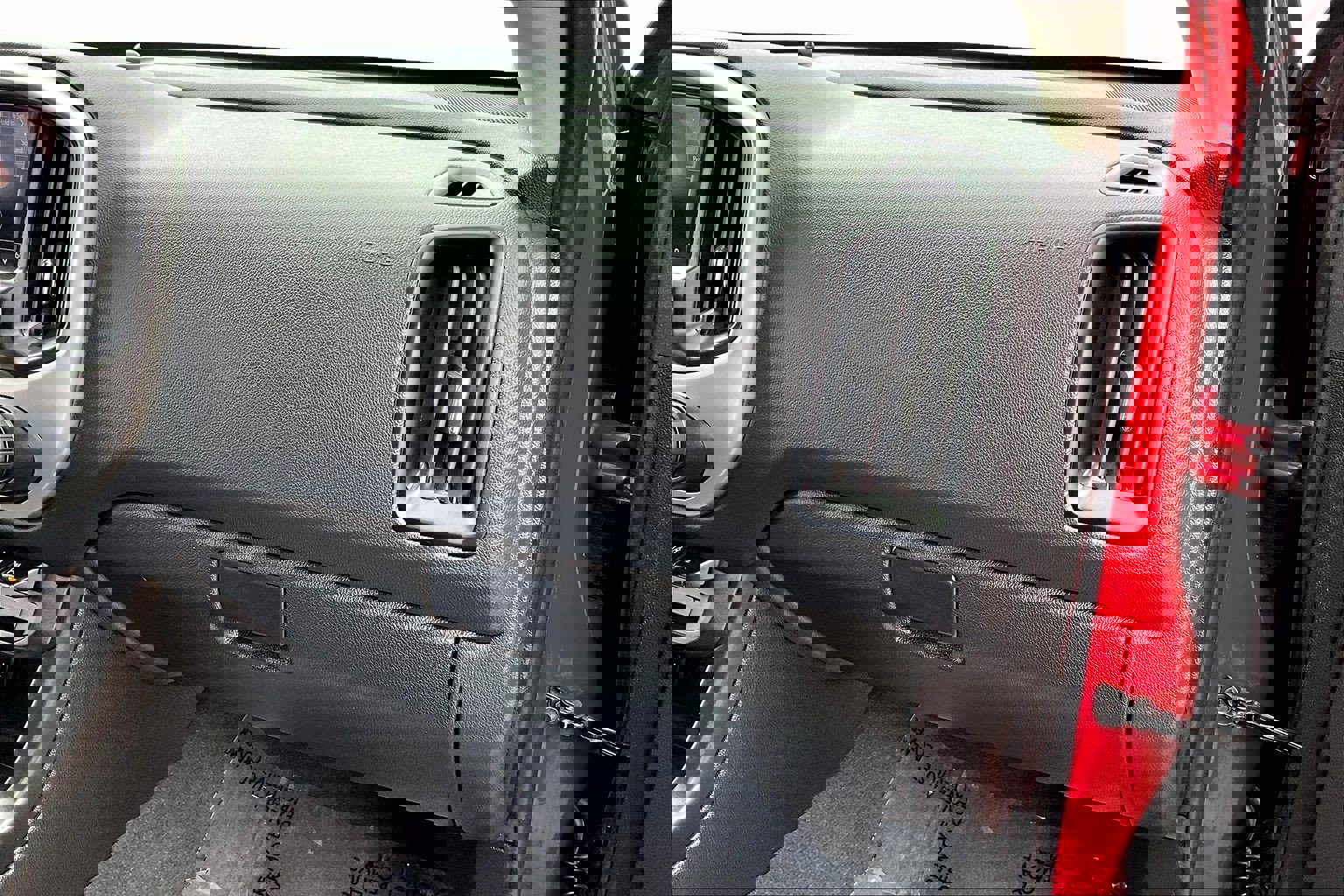 Used 2020 Chevrolet Colorado LT w/ Safety Package image 14