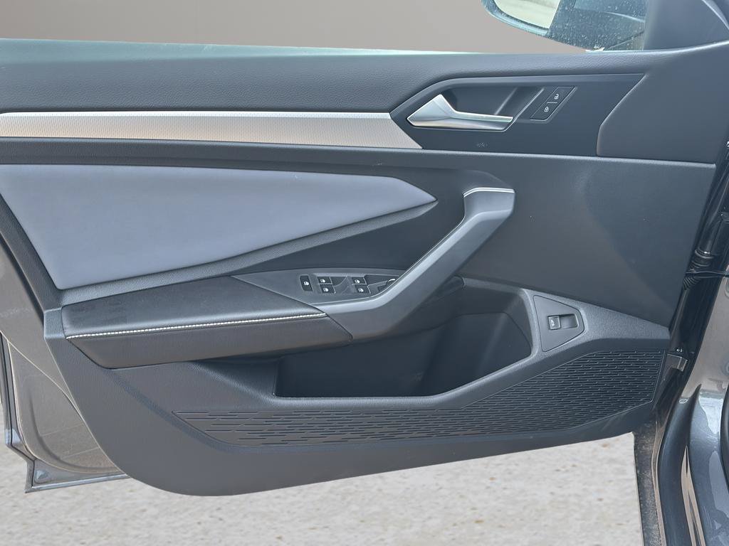 New 2026 Volkswagen Jetta SE FWD image 19