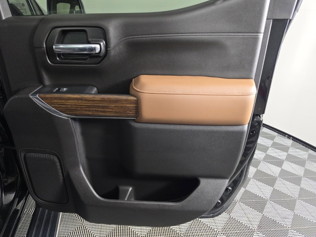 Used 2022 Chevrolet Silverado 1500 High Country w/ Technology Package image 41