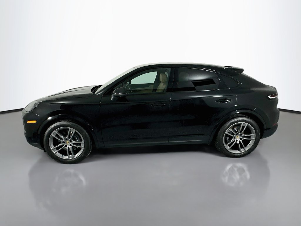 Certified 2024 Porsche Cayenne Coupe AWD/4WD image 2