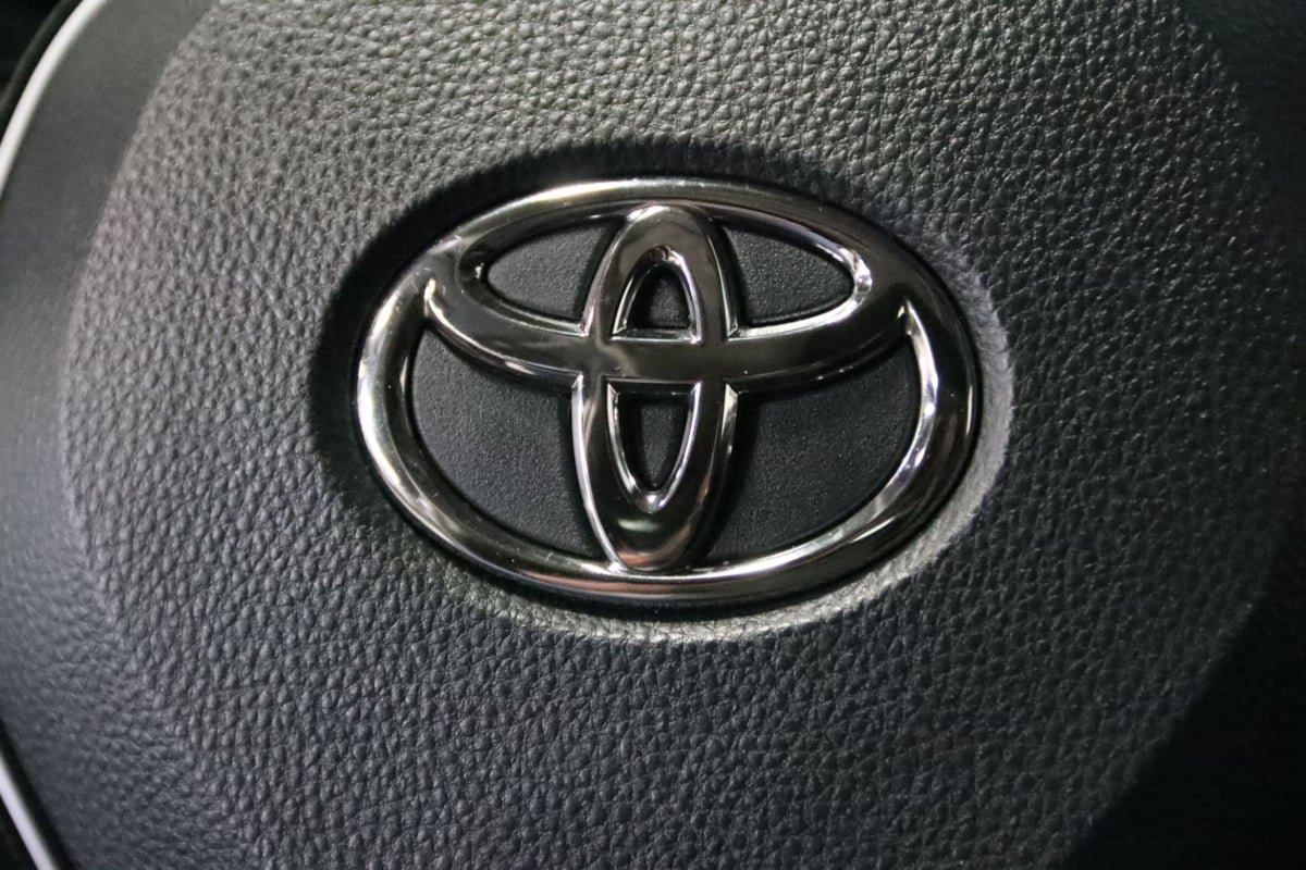 Used 2022 Toyota RAV4 XLE Premium AWD/4WD image 40