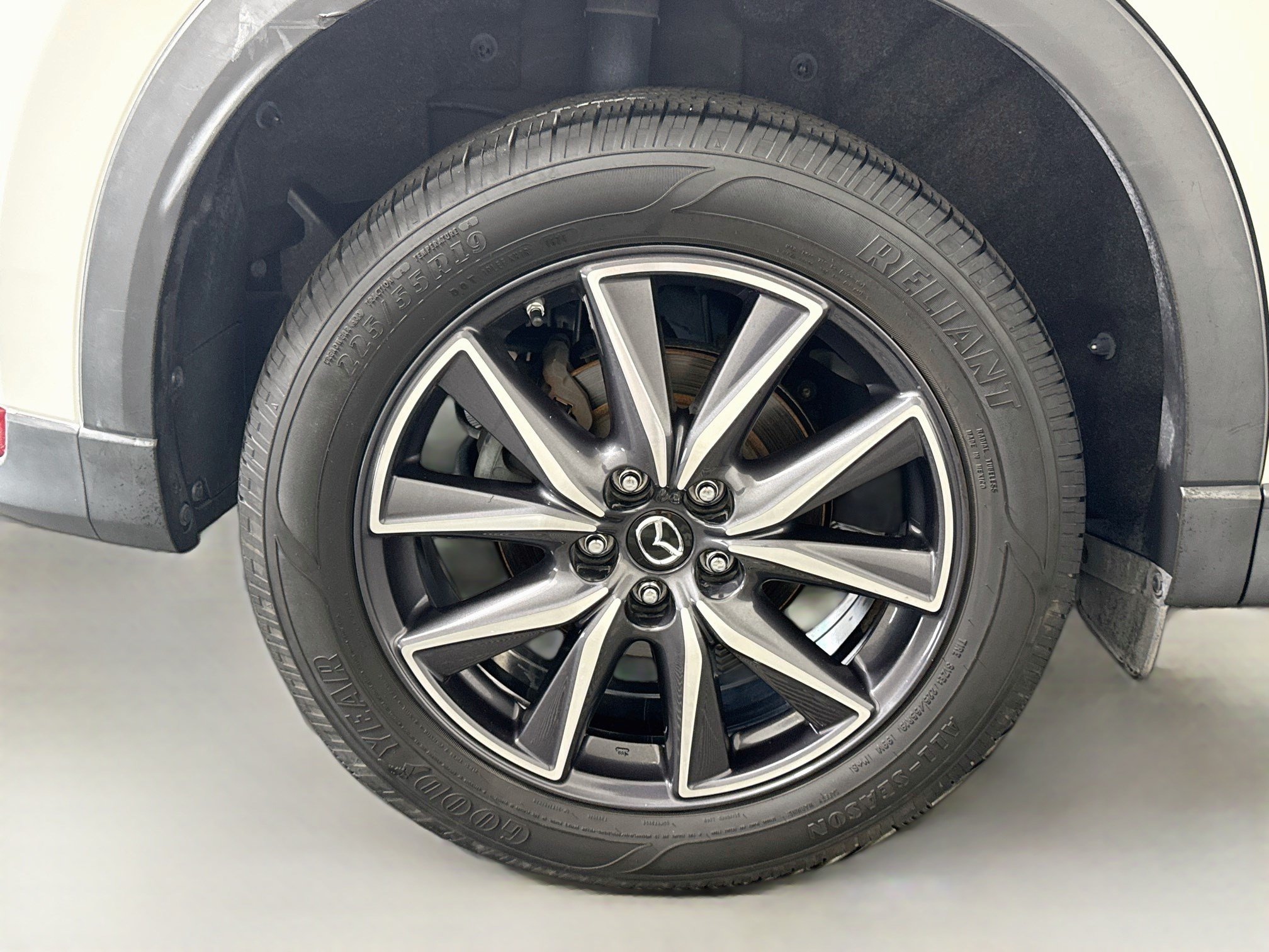Used 2018 MAZDA CX-5 Touring w/ Preferred Equipment Package FWD image 33