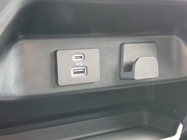 Used 2023 Ford F150 XLT w/ XTR Package image 27