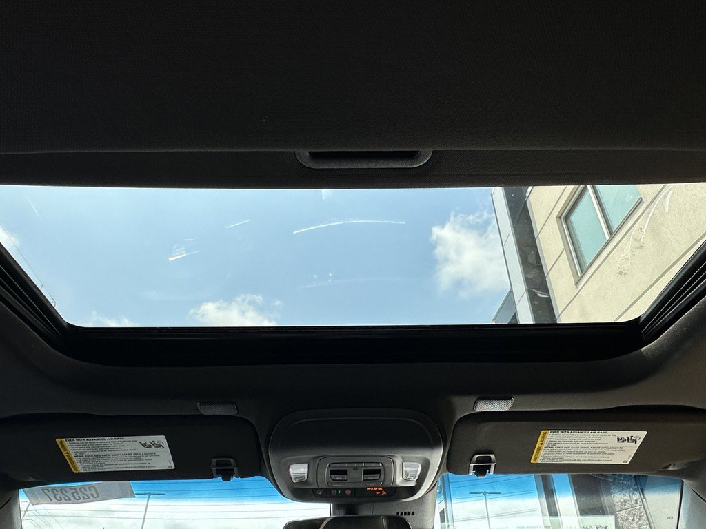 New 2025 Cadillac CT4 Premium Luxury image 9