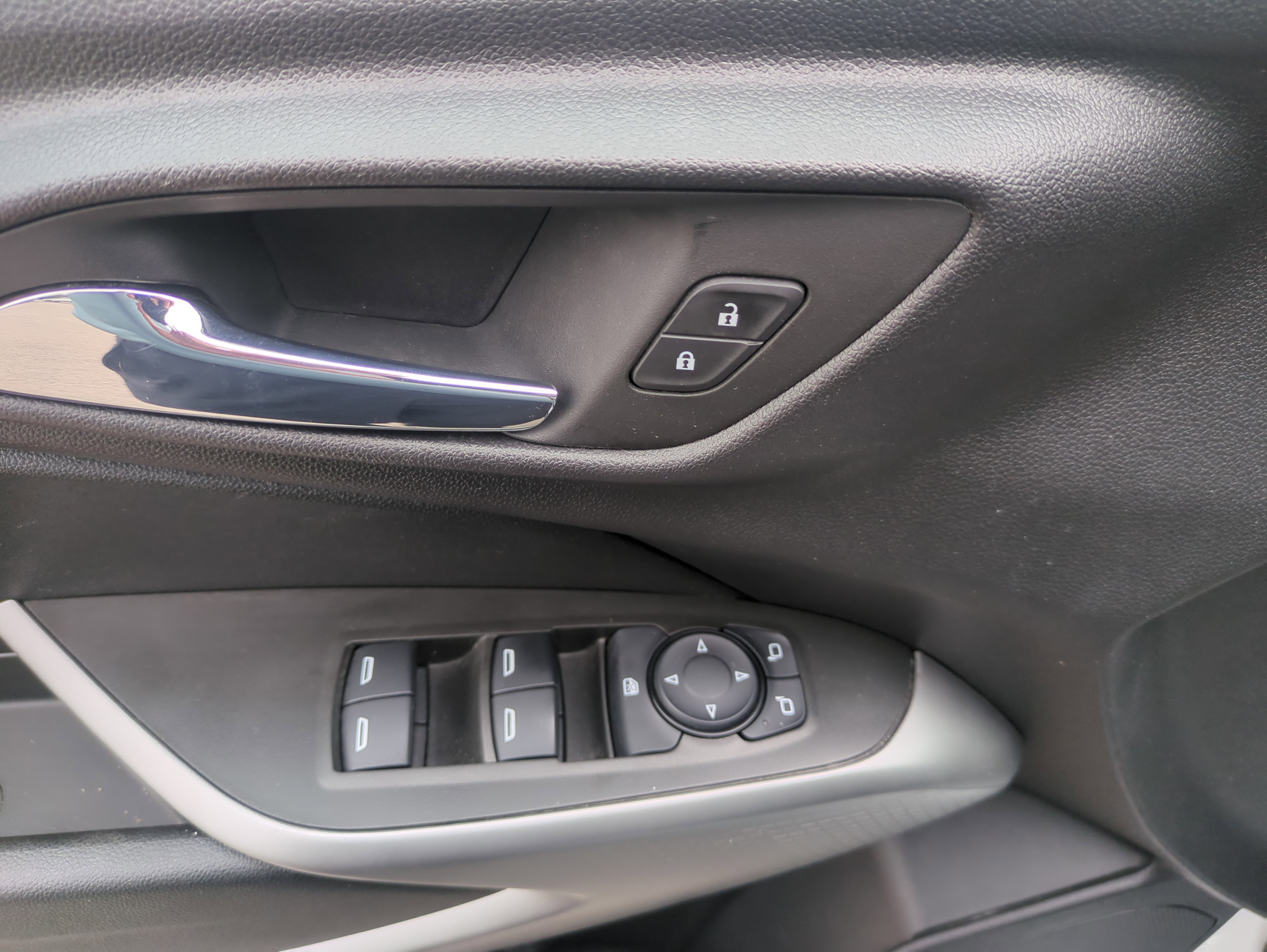 Used 2024 Chevrolet Trax RS w/ Driver Confidence Package FWD image 7