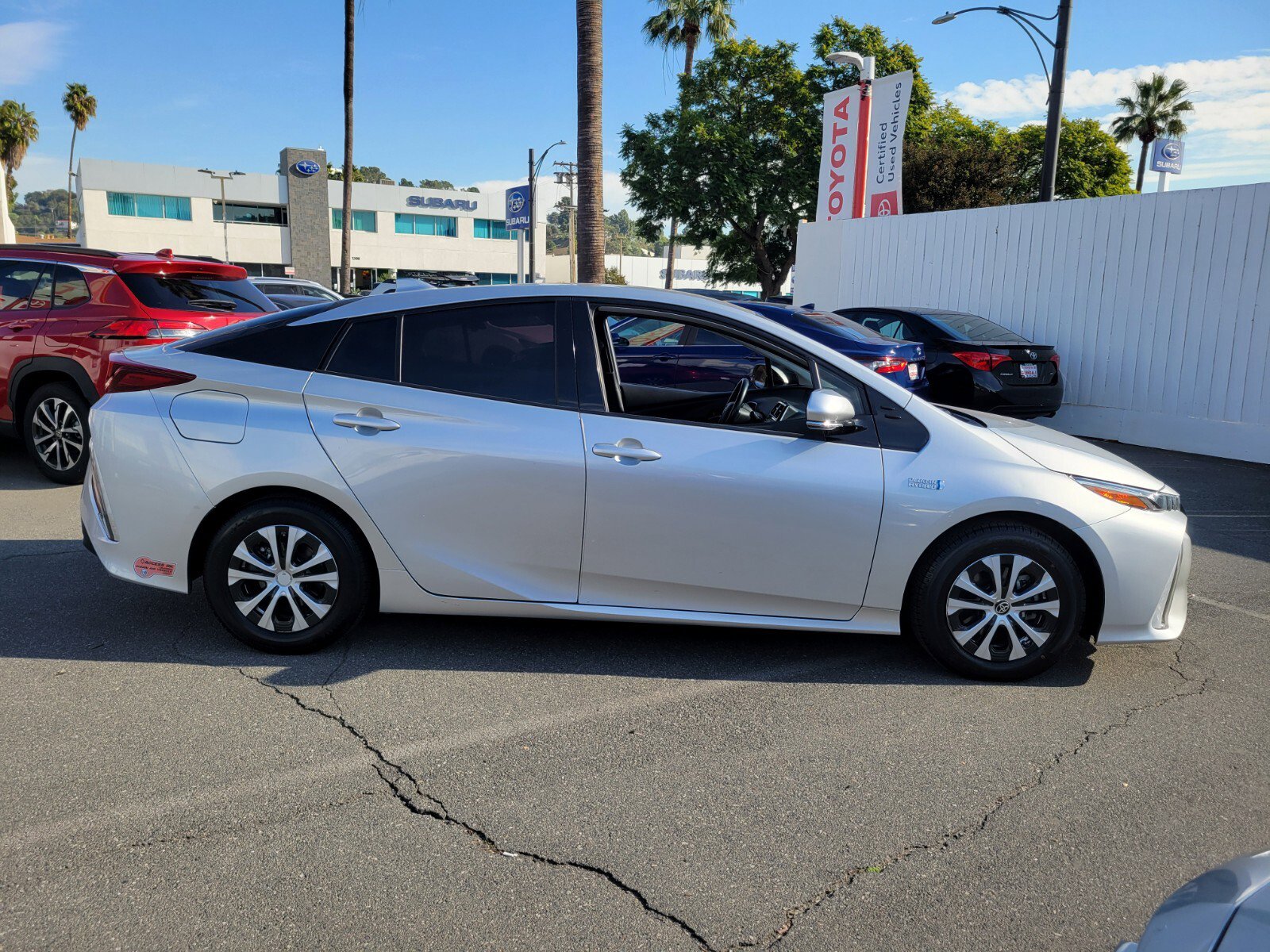 Certified 2020 Toyota Prius Prime LE image 4