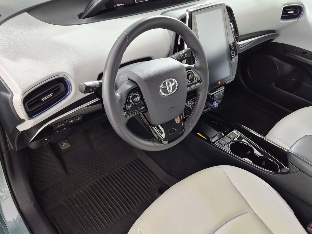 Used 2022 Toyota Prius Limited w/ Premium Convenience Package FWD image 11