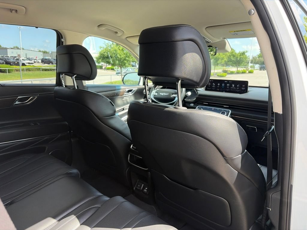 Used 2024 Genesis GV80 2.5T AWD/4WD image 30