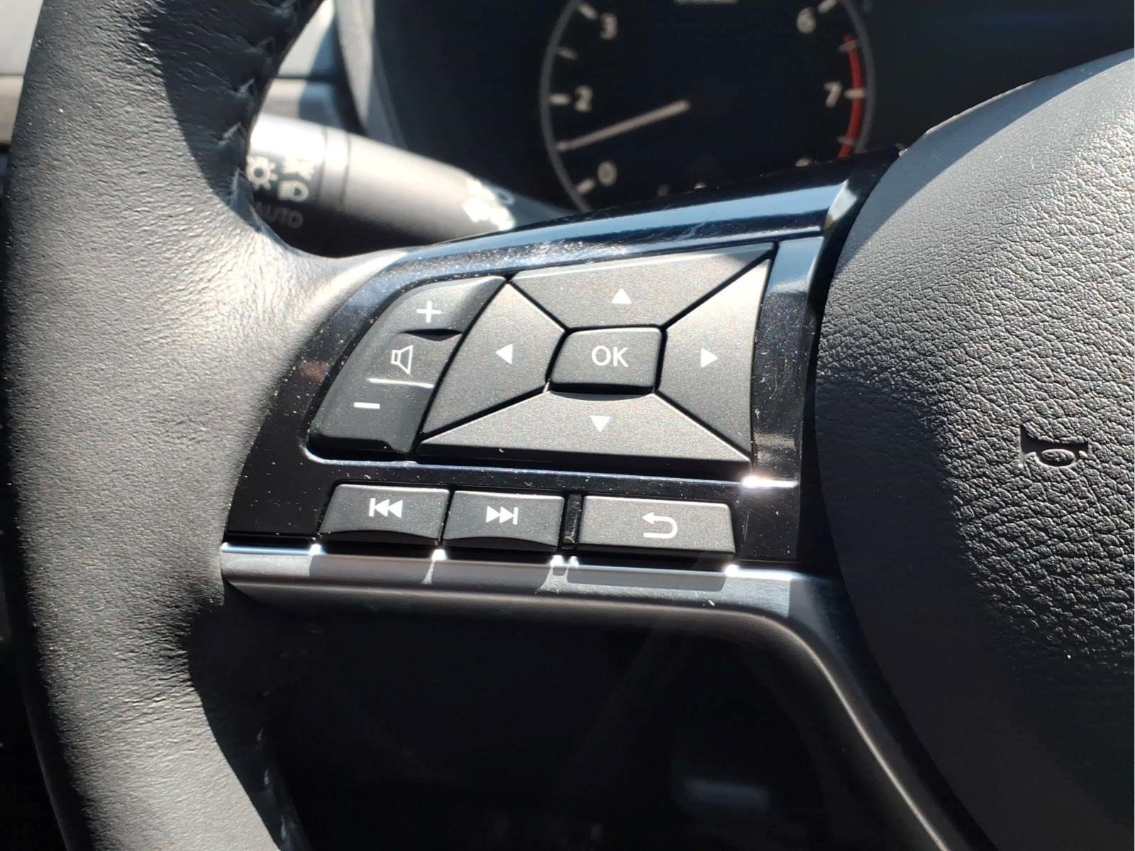 Certified 2025 Nissan Altima 2.5 SL FWD image 17