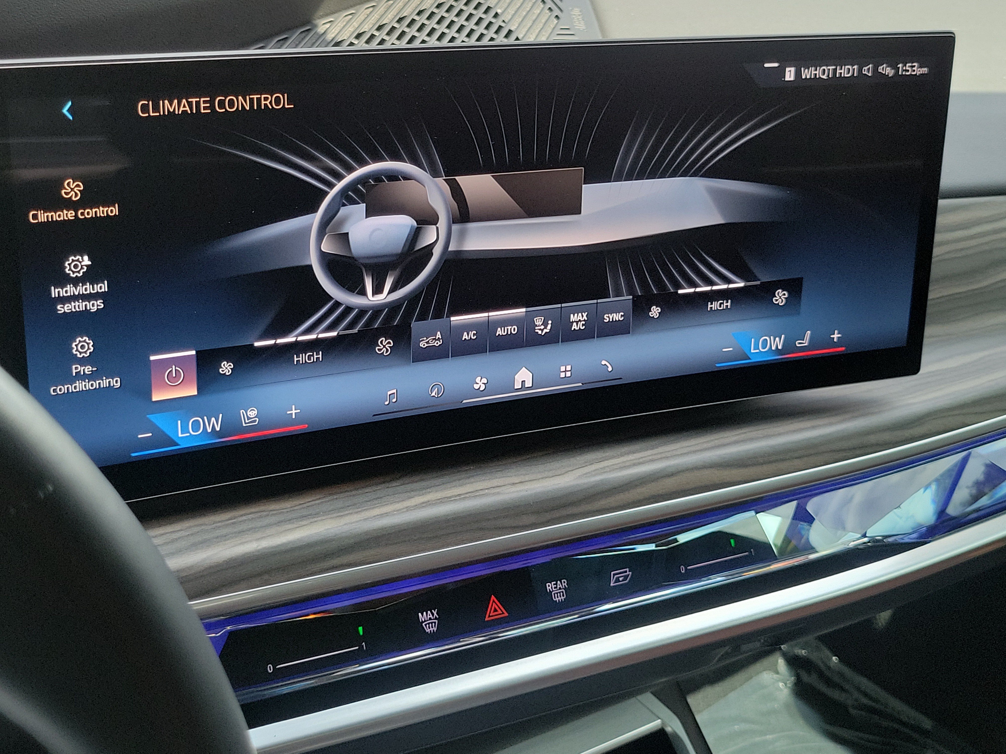 Certified 2023 BMW 740i RWD image 28