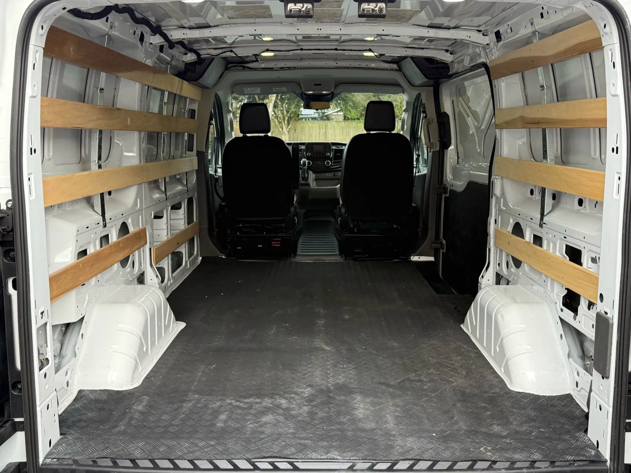 Used 2025 Ford Transit 250 Low Roof w/ Exterior Upgrade Package RWD image 24