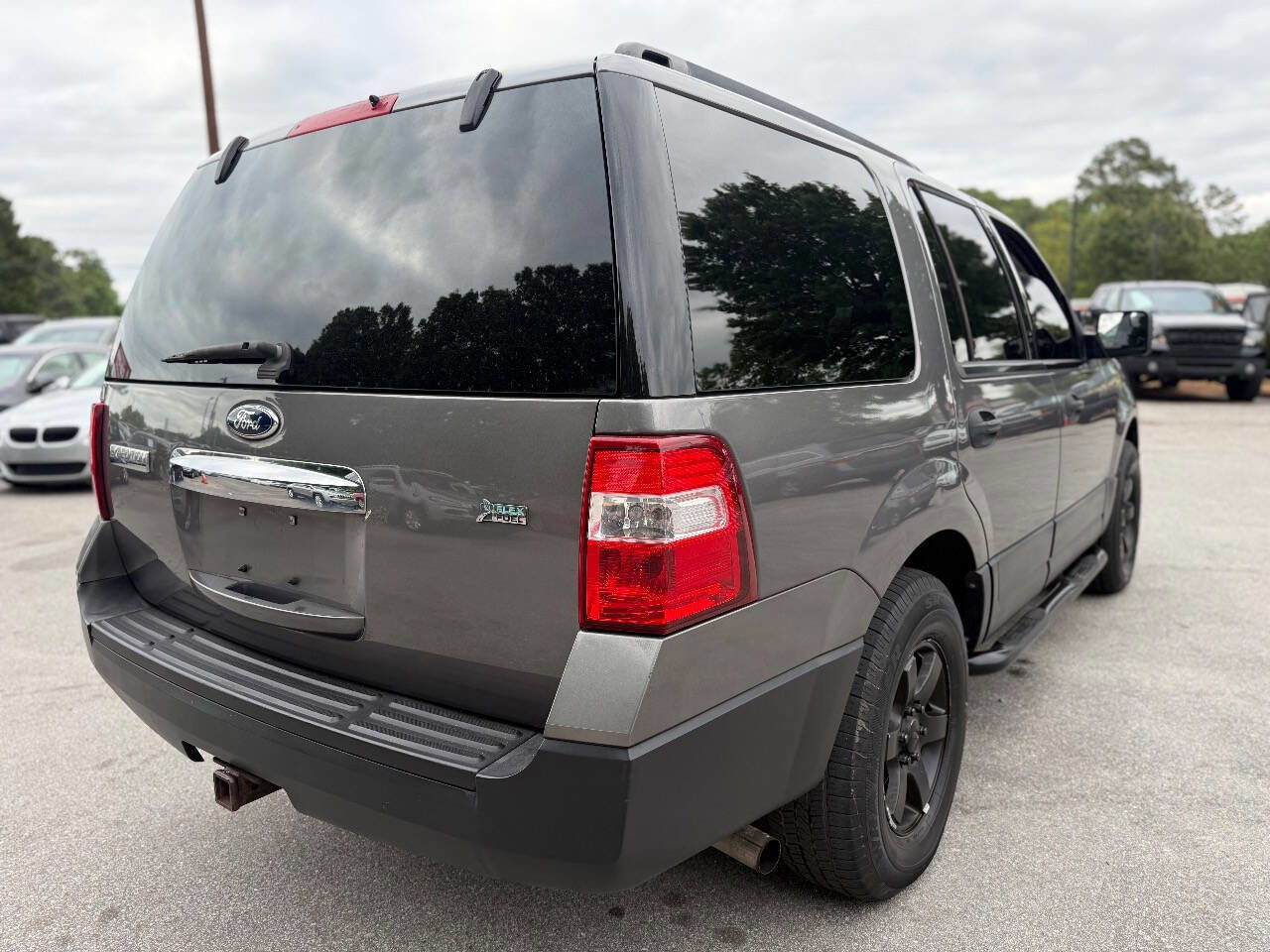 Used 2014 Ford Expedition XL RWD image 4